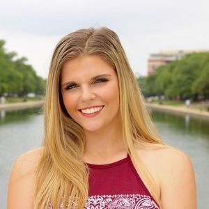 Meet your Posher, Raegan